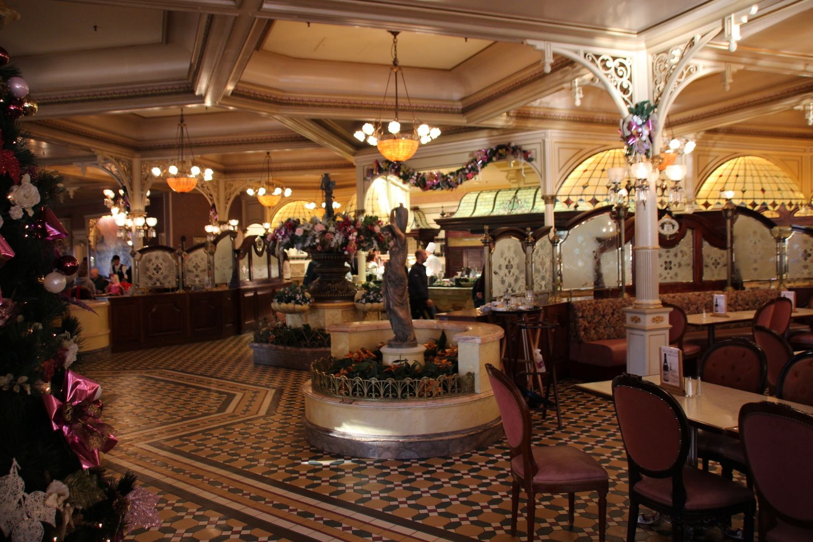 Le restaurant Plaza Gardens à Disneyland Paris Les expériences de