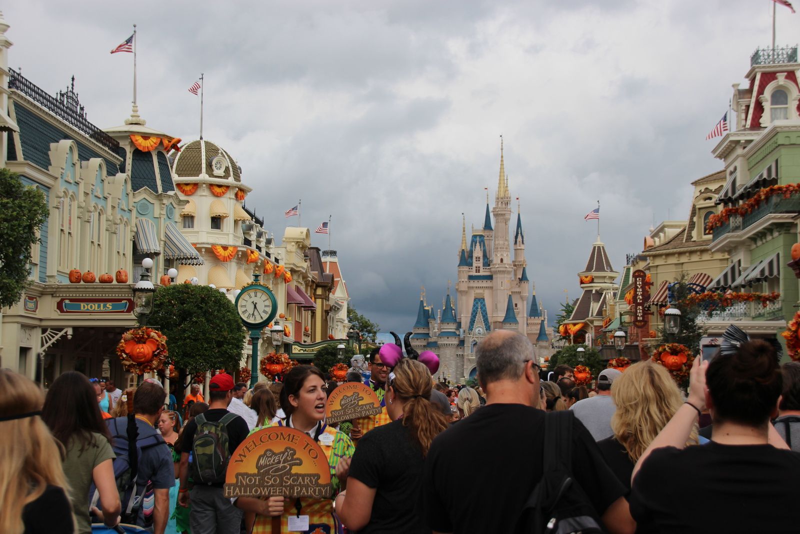 Walt Disney World : Mickey's Not So Scary Halloween Party