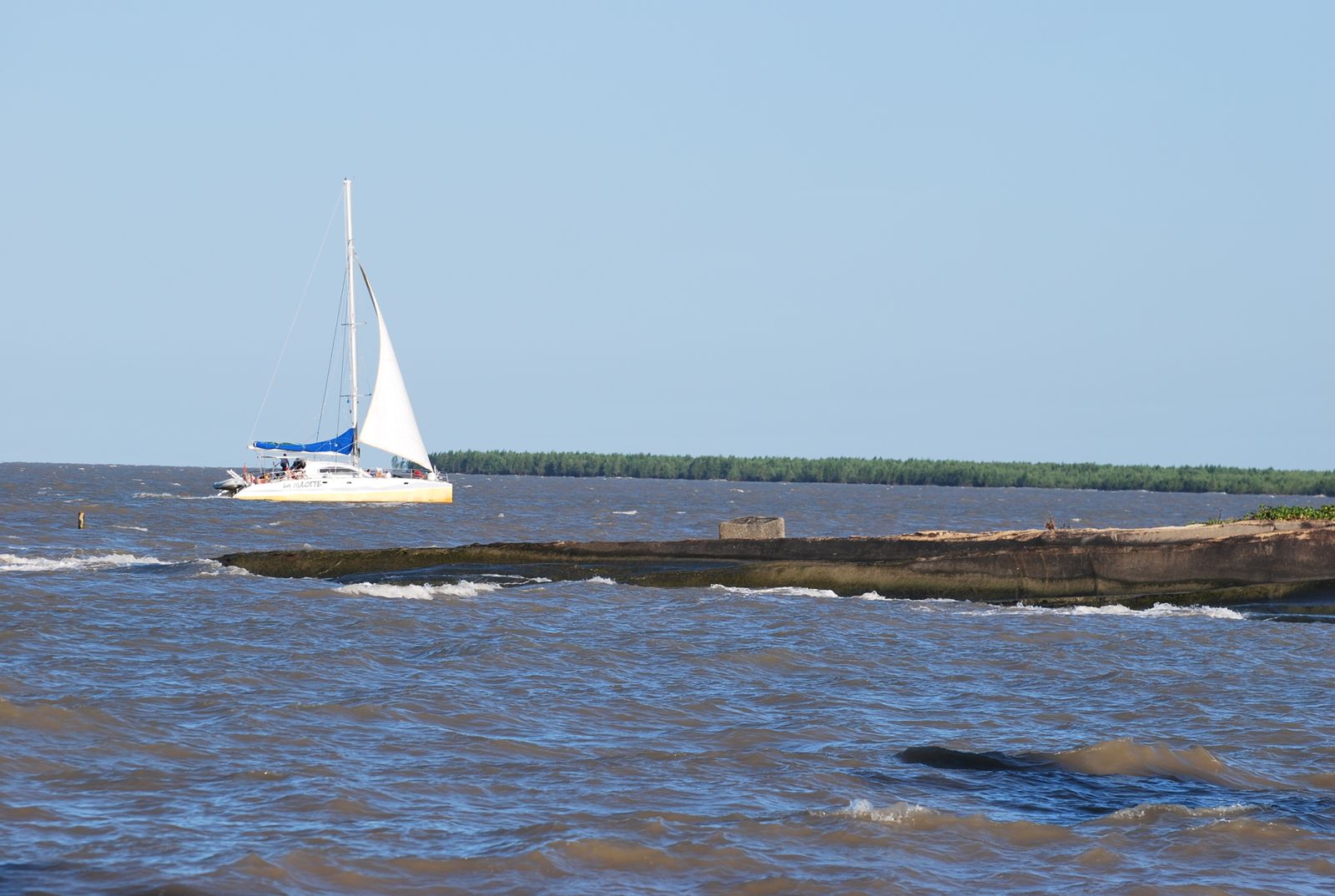 Plage des Roches à Kourou. Nous trois en Guyane...