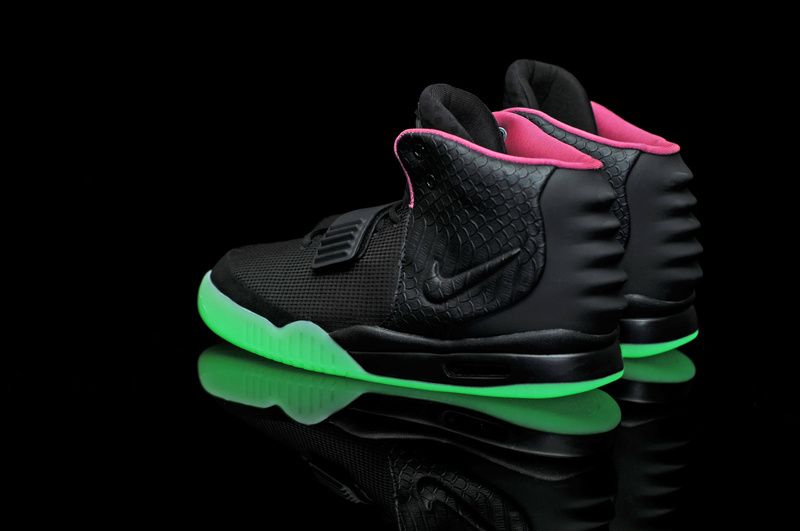 yeezy nike glow in the dark