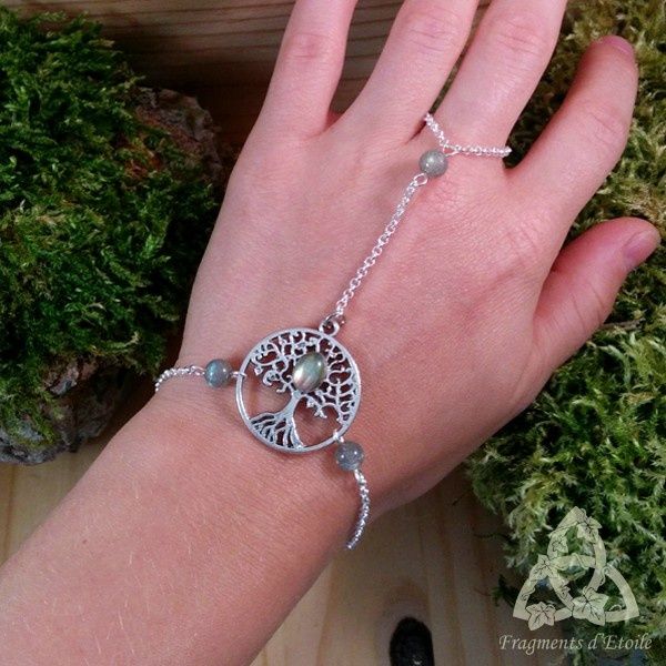 Bijou Bracelet de main et bague elfique païen Arbre de Vie Yggrasil argenté et Labradorite pierre gemme reflet bleu celtique médiéval fantasy wicca magie ésotérisme lithothérapie cadeau noël gothique mariage sabbat Yule