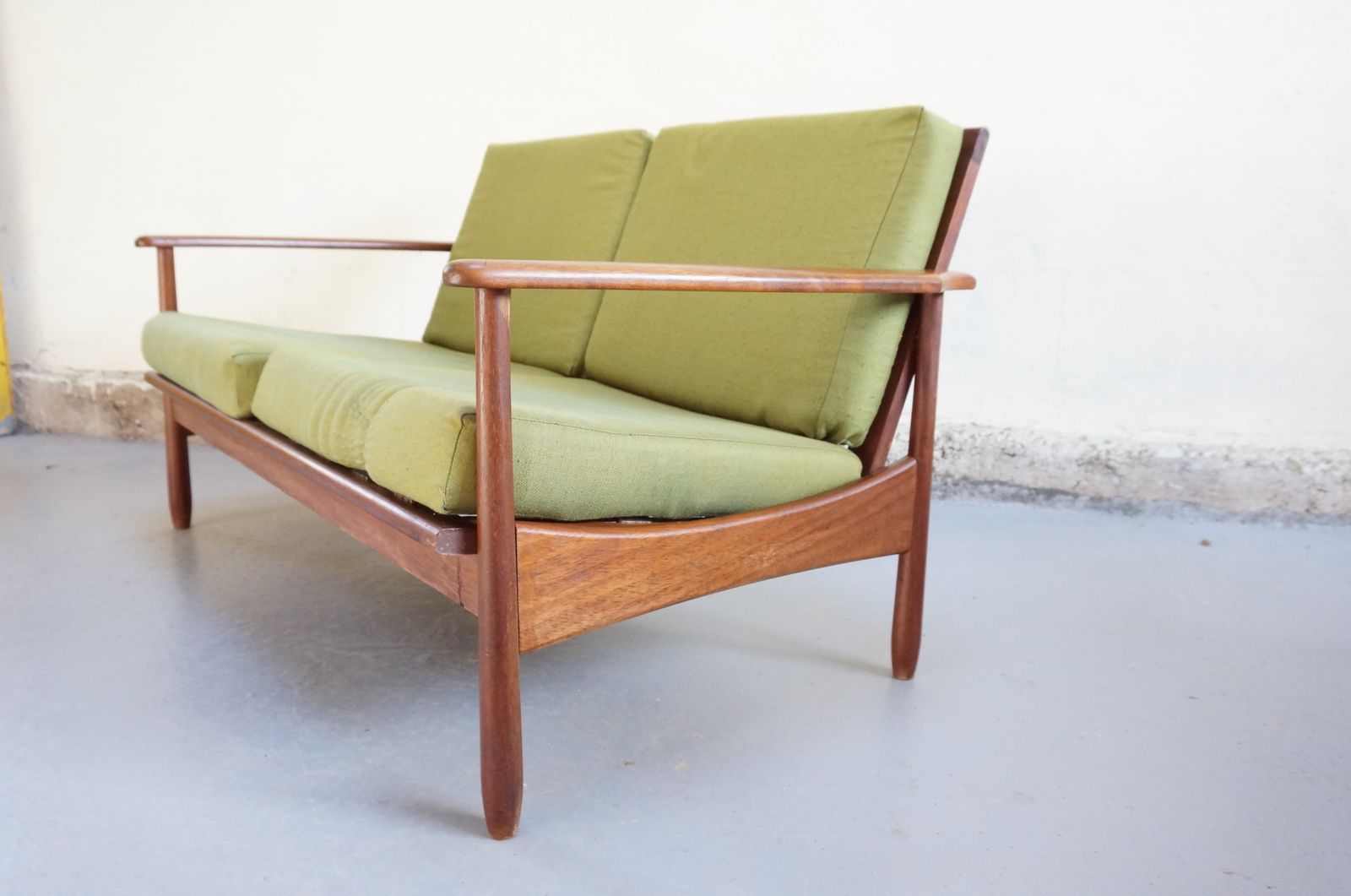 Vendu banquette scandinave des années 1960 et teck massif danois ...