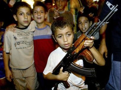 Usage criminel d'enfant par les palestiniens