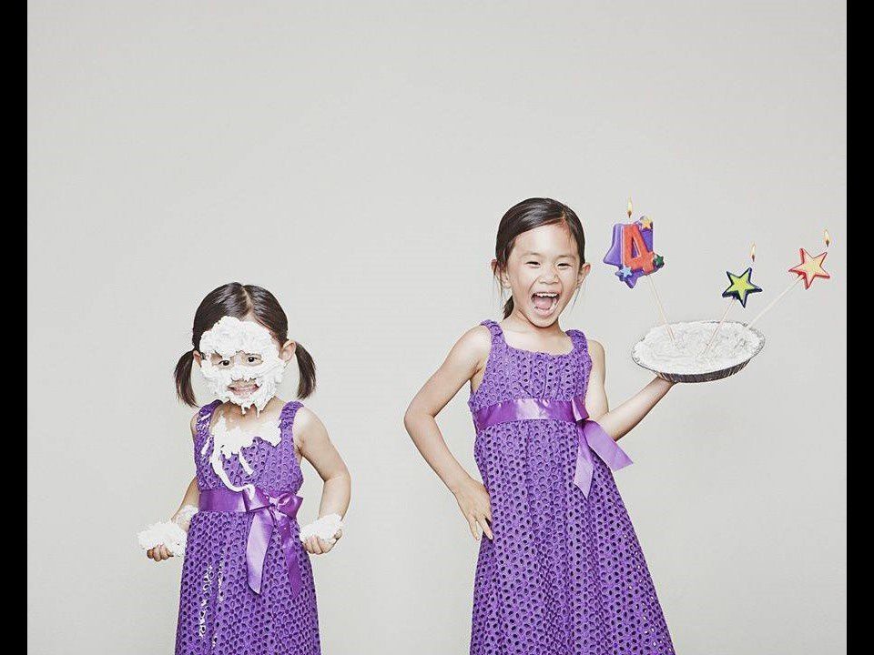 Funny Sisters by Jason Lee (54 photos)