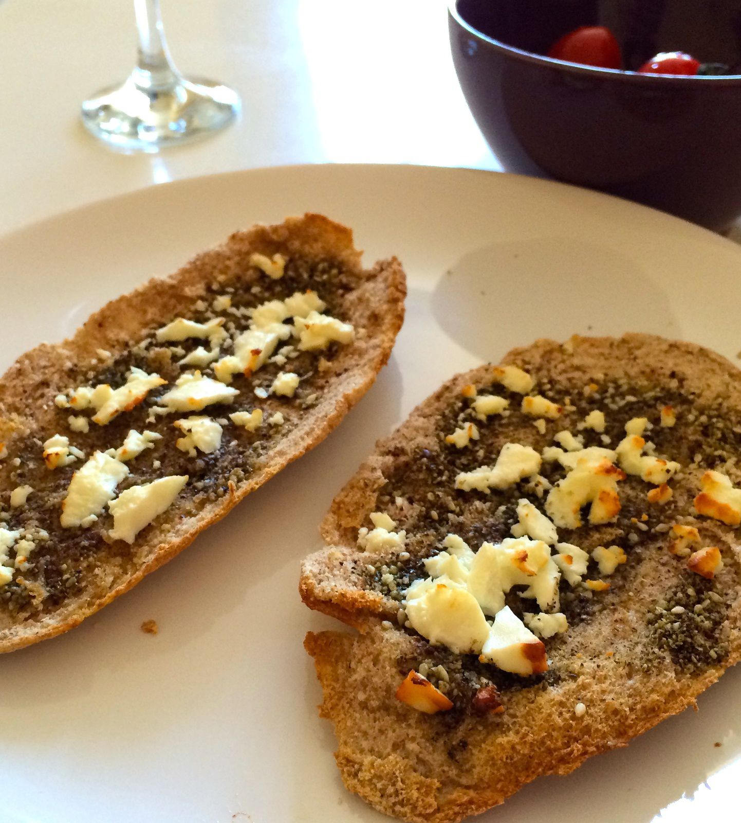 Pain pita grillé au zaatar et à la feta - Recettes vertes pour cordons bleus