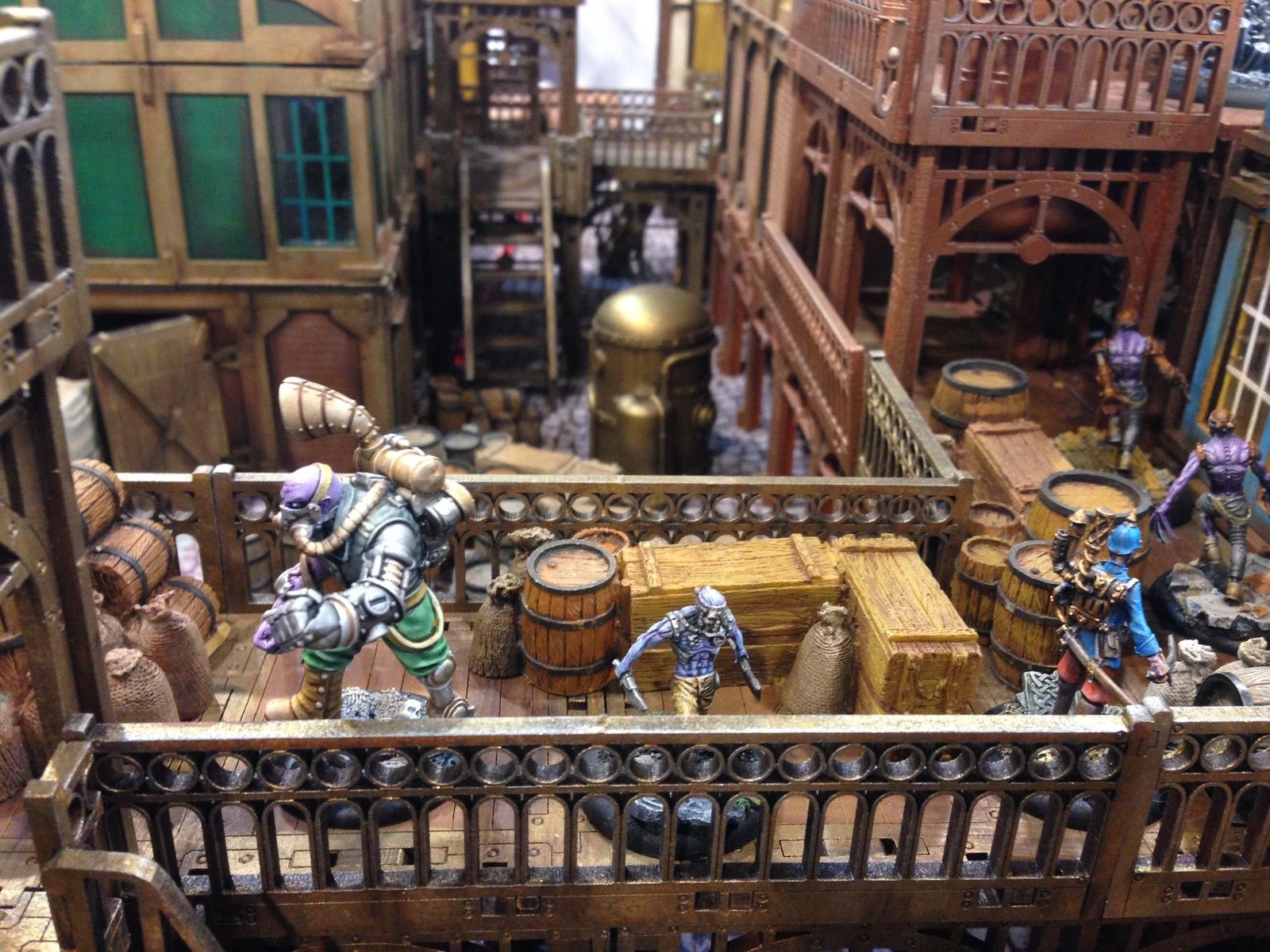 Coté figurines ! Du steam punk en passant par de la deuxième guerre mondiale, du foot ..moins impressionnant que Salute mais bon quand même !