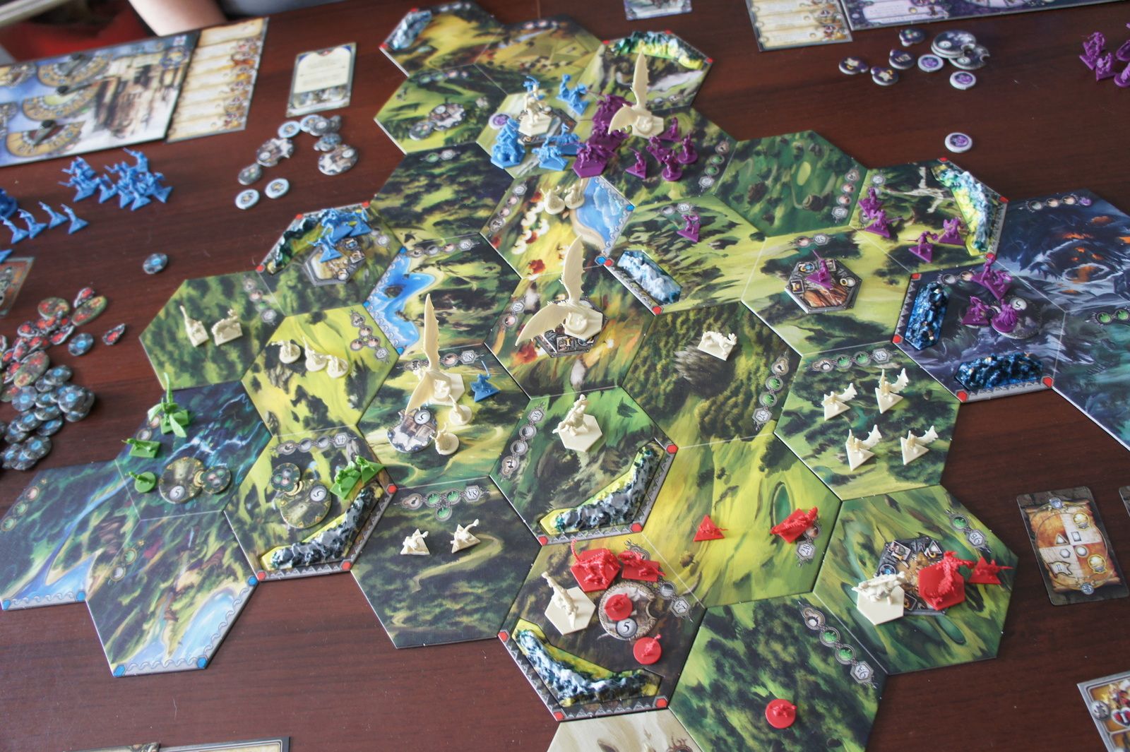 Un Elfe qui se retrouve diminué et finalement explosé par les Orcs qui ..gagnent ...
