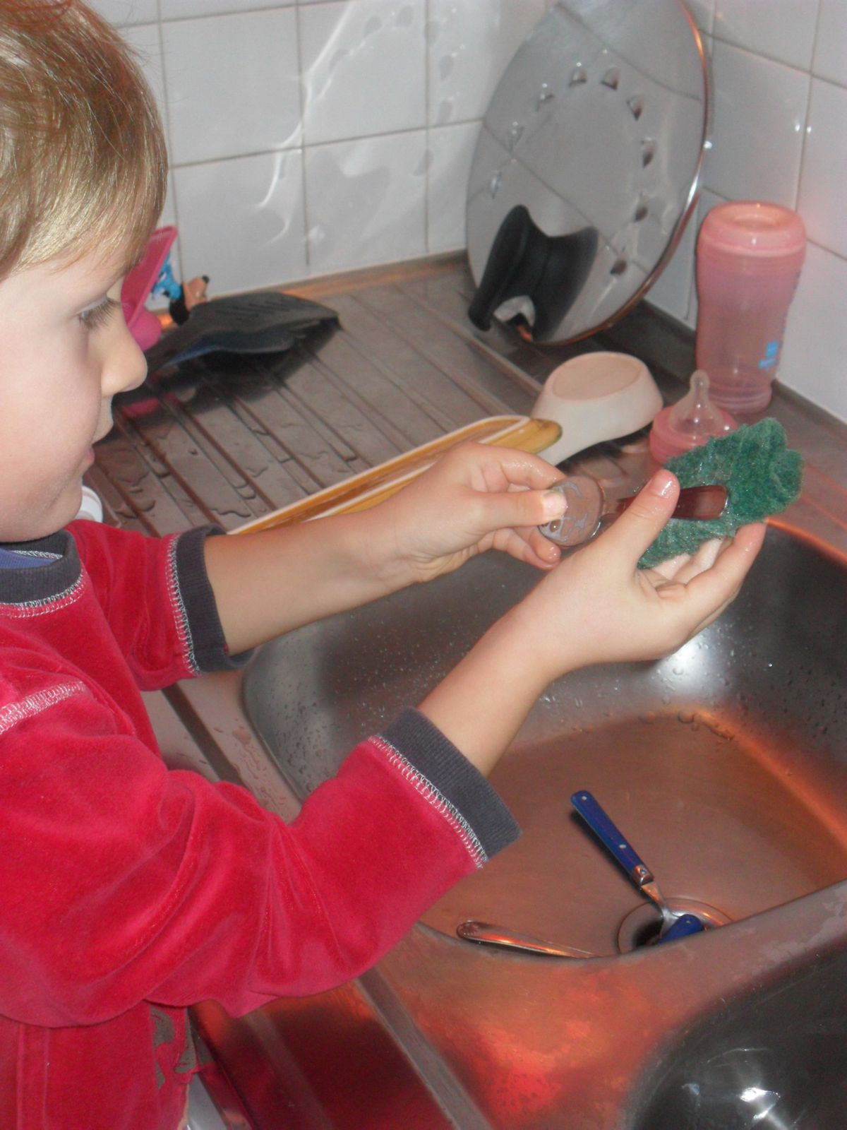 Vie pratique : faire la vaisselle - Les Ateliers de Cathy
