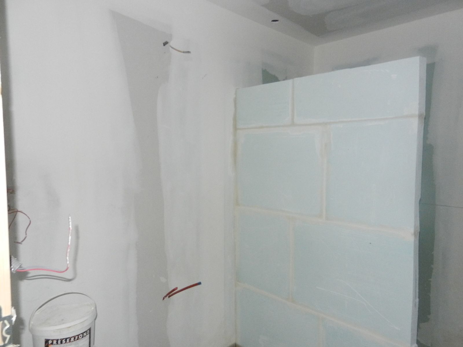 La salle de bain et sa faience la maison du bourgneuf