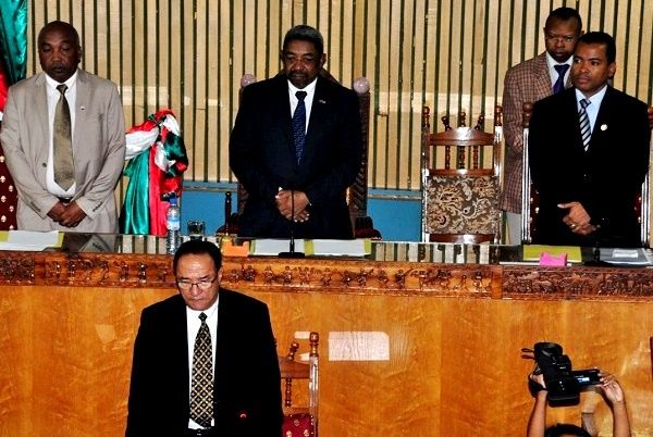 Le PM Kolo Roger insulte doublement le peuple malgache...