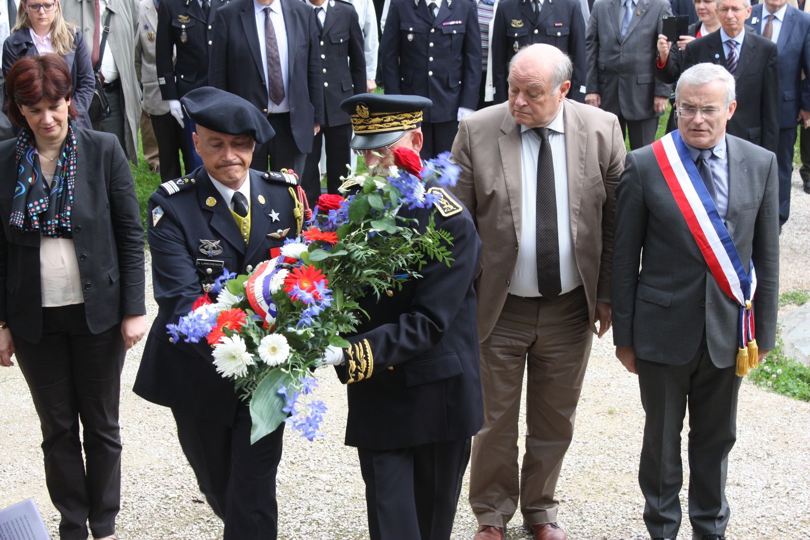 Photo Guy JACQUEMARD: Préfet de la Savoie, Denis LABBÉ et le Colonel Ghislain LANCRENON Commandant le 13ème BCA