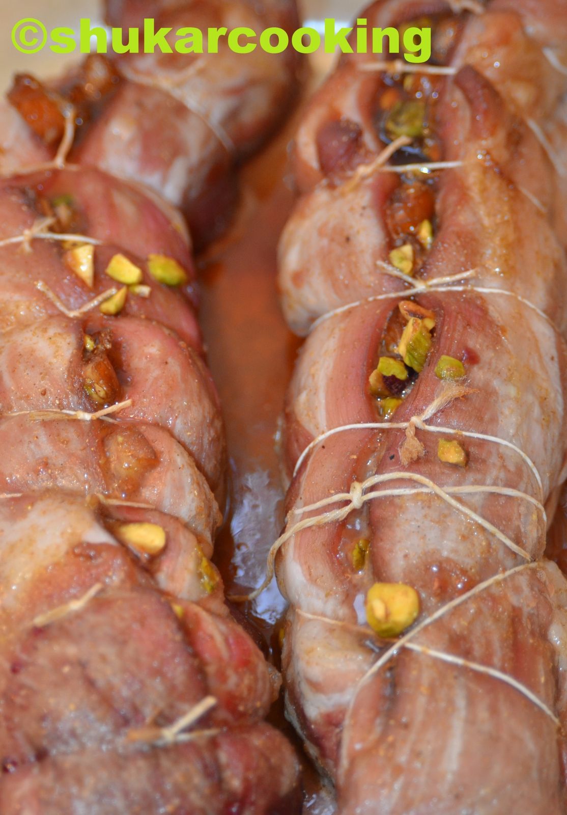 Filet mignon de porc en cuisson lente aux épices et dattes Shukar Cooking