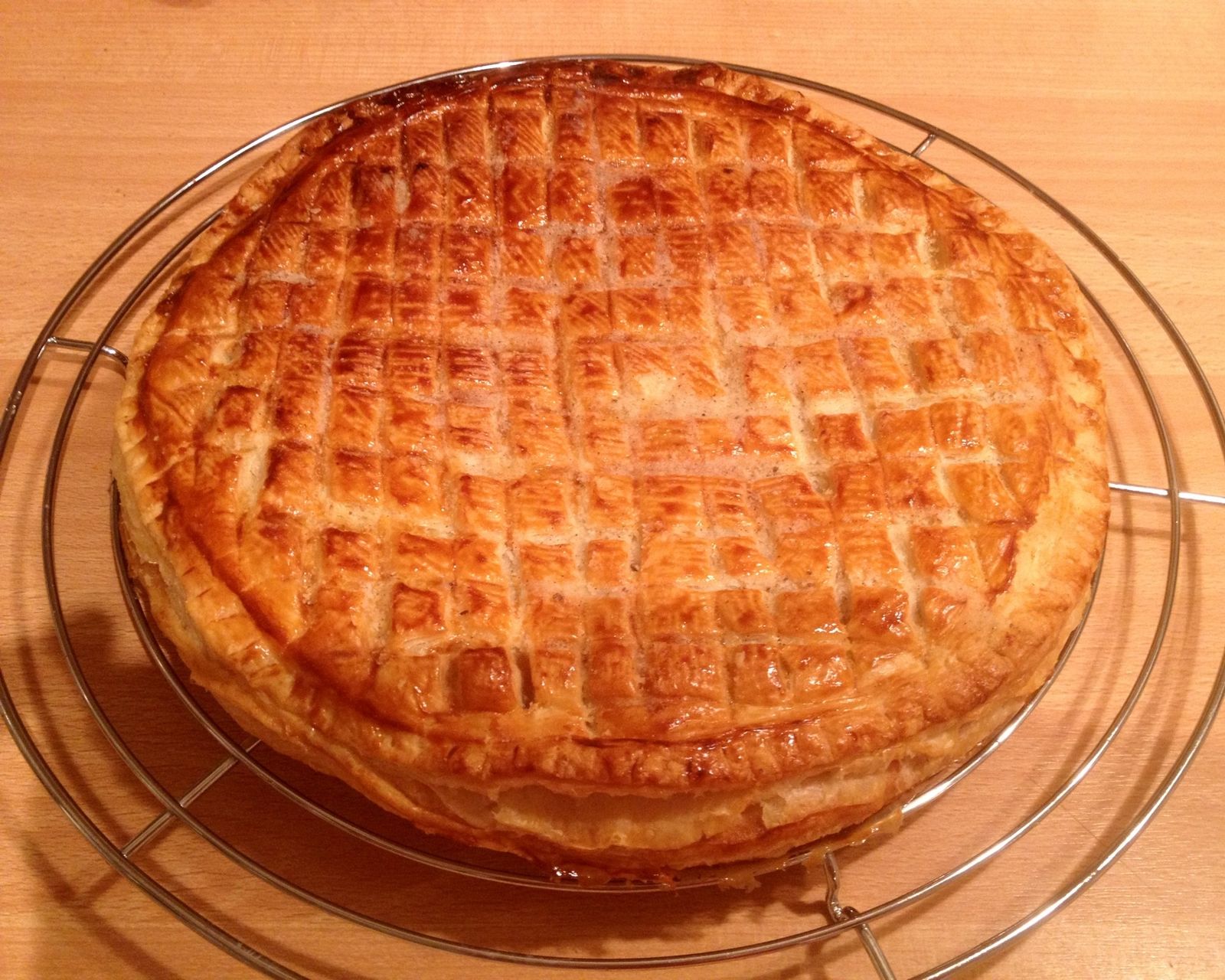 Galette Des Rois Aux Pommes Thermomix Galette des rois Pomme-Caramel Beurre Salé au Thermomix - Le chaudron  magique