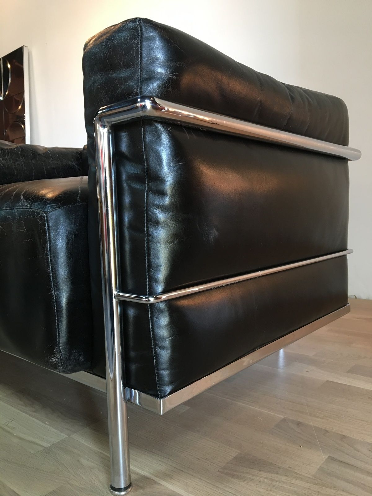 Best Fauteuil Le Corbusier Lc3 Contemporary Joshkrajcik Us Vendu Paire De Fauteuil Le Corbusier Lc3 Grand Confort