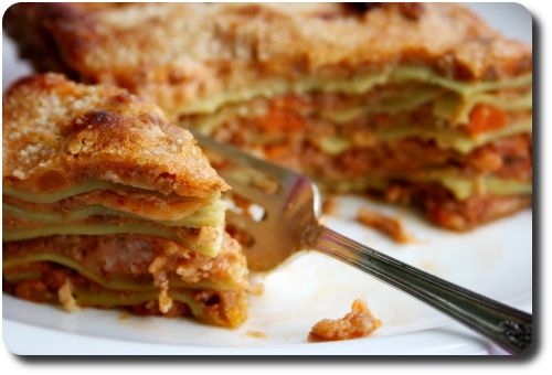 une bouchée de lasagne à la bolognaise une bouchée de lasagne à la bolognaise