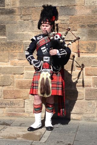 Le culte du kilt et la musique traditionnelle - La 2B à Edinburgh