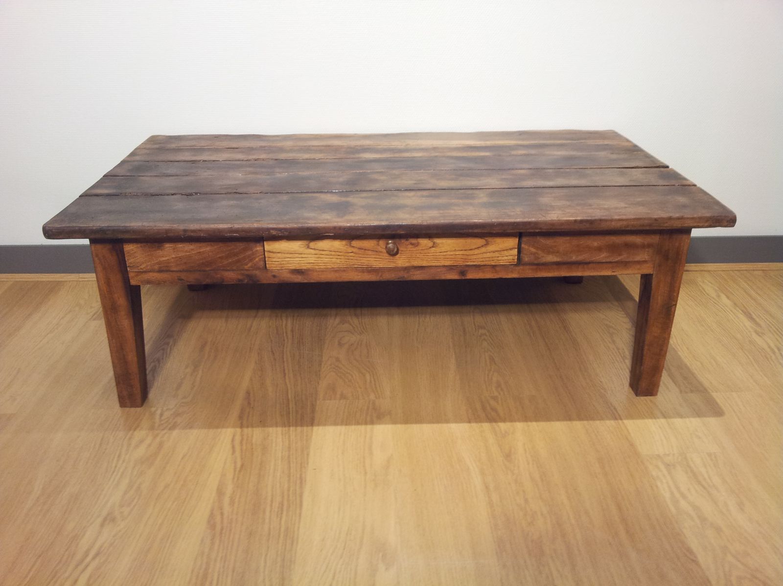 Table basse ancienne en bois 450 euros VENDUE - meubles anciens par Roch  ZAMBELLI