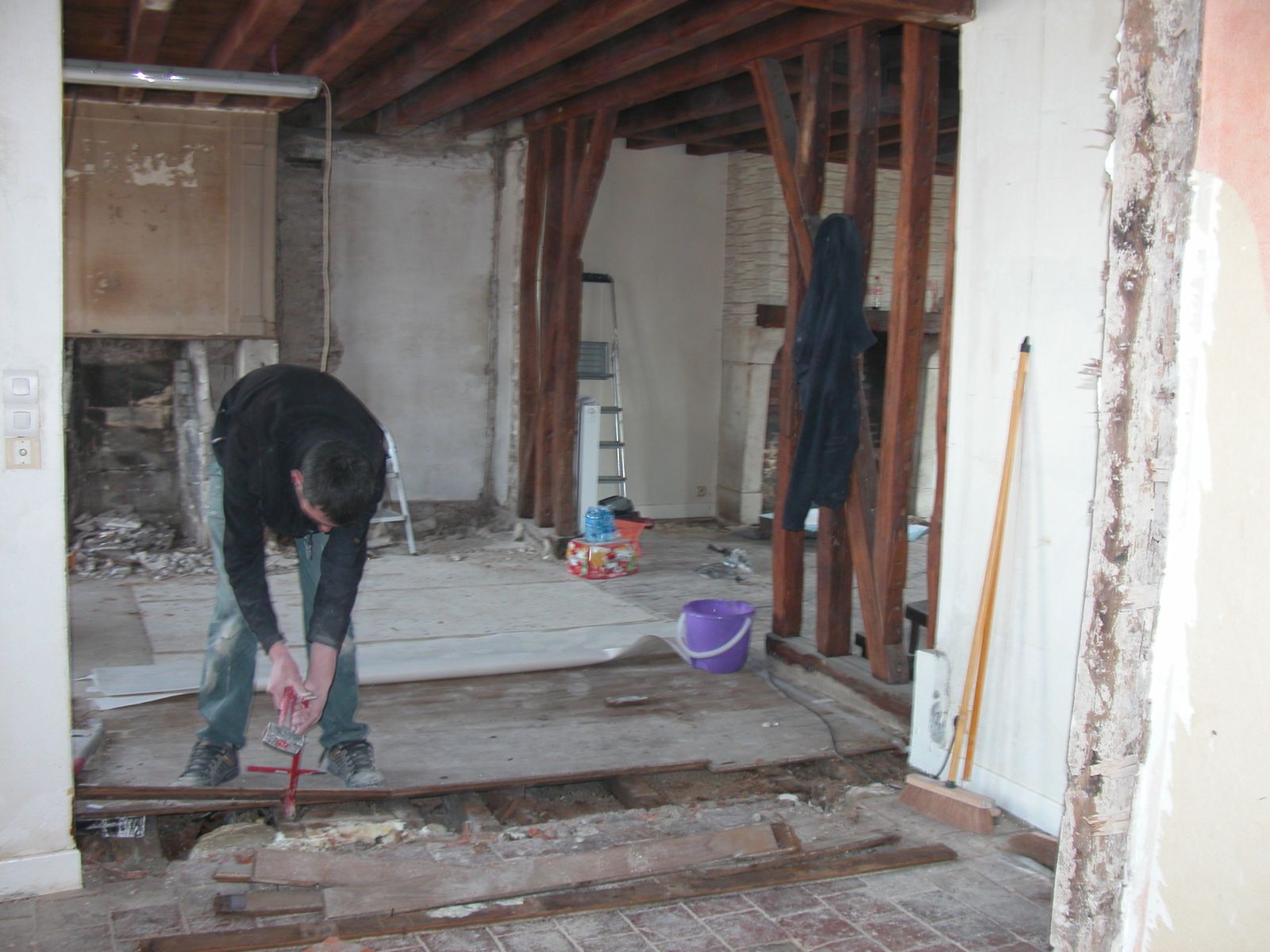 Démontage du parquet de la cuisine la fermette de francheville