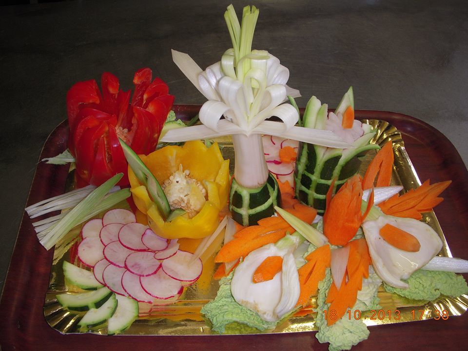 Décoration de légumes en fleur pour buffet - Placards gourmands, cuisinez  sans faire les courses
