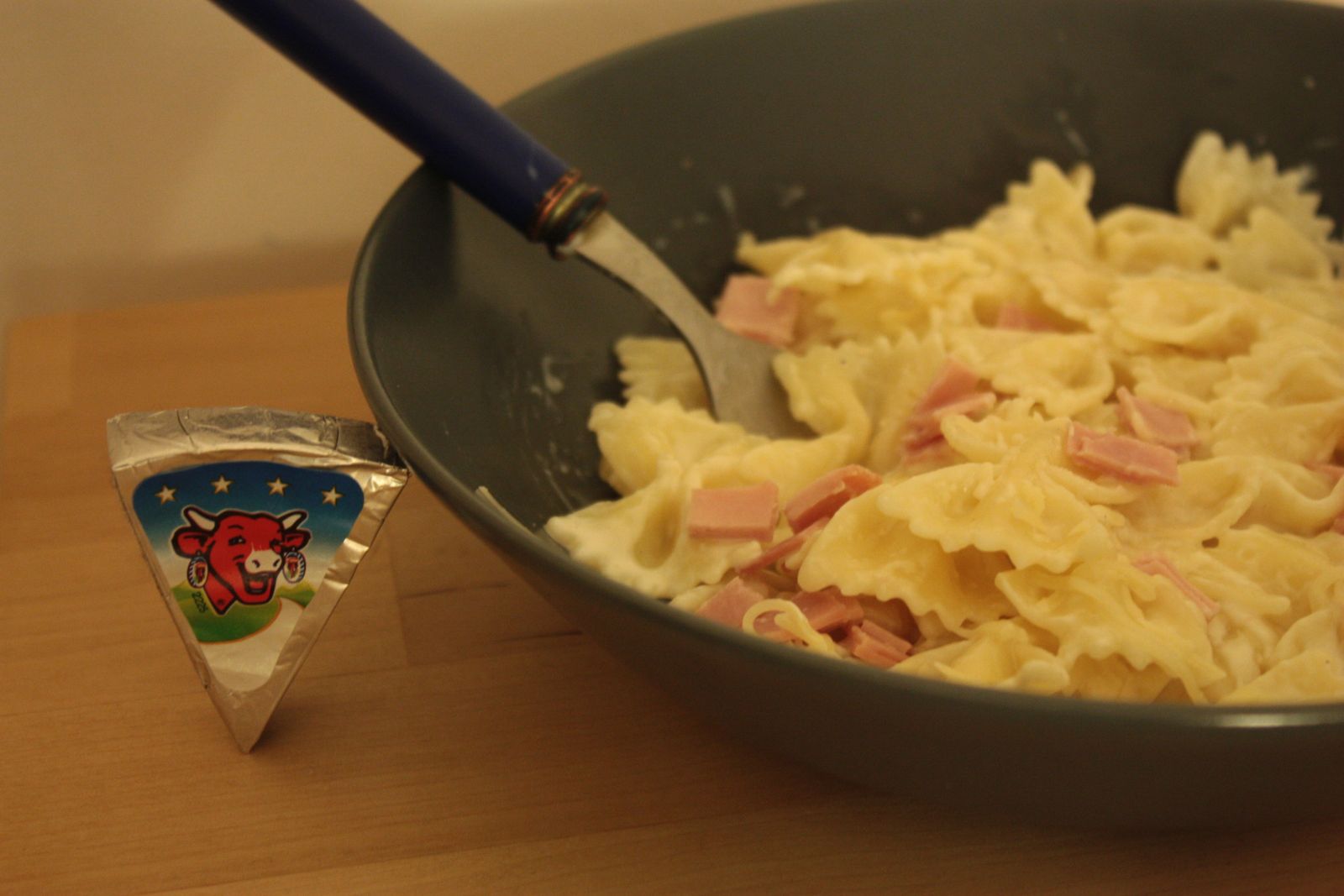 Farfalle qui rit au jambon (sauce à la vache qui rit®) Cooking Milie