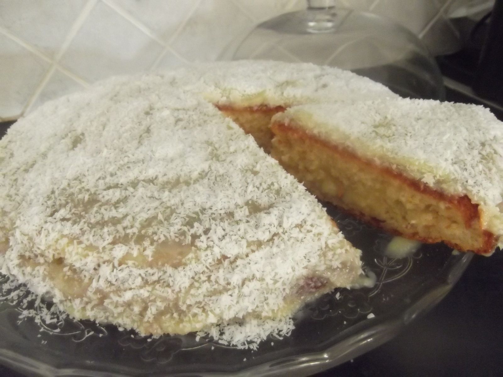 Gateau Noix De Coco Amande Glacage Chocolat Blanc Mes Sweet