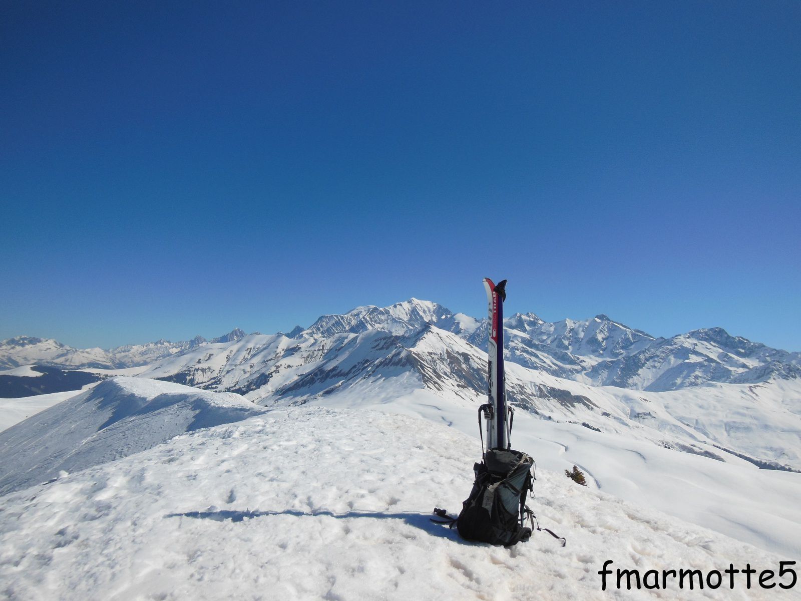 Mont Joly et Mont Blanc depuis le sommet de la Tête des 3 Coins.