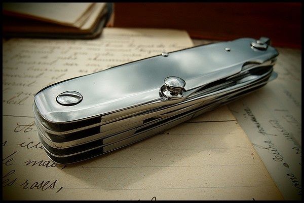 Jacques Mongin : coutellerie d'art ?