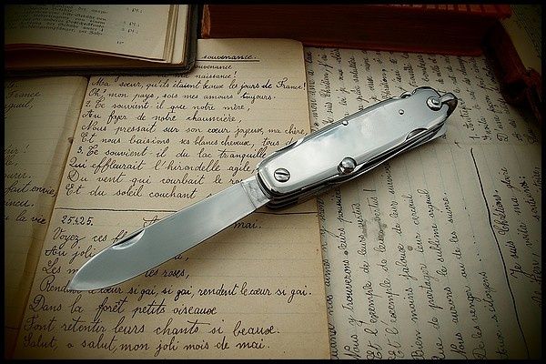 Jacques Mongin : coutellerie d'art ?