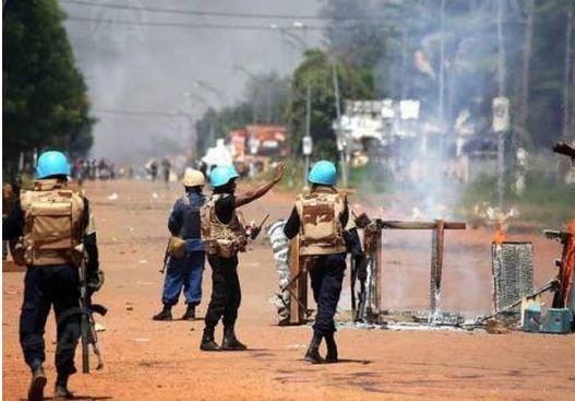 Centrafrique : échanges de tirs entre les forces internationales et des hommes armés à Bangui