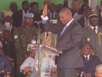 Centrafrique: le président Touadéra s'inquiète du départ de Sangaris