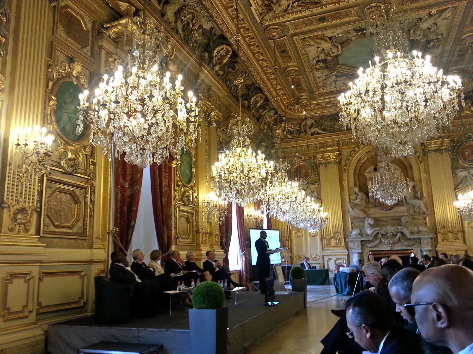 La gazette des petites robes noires (ecole des avocats de la ...