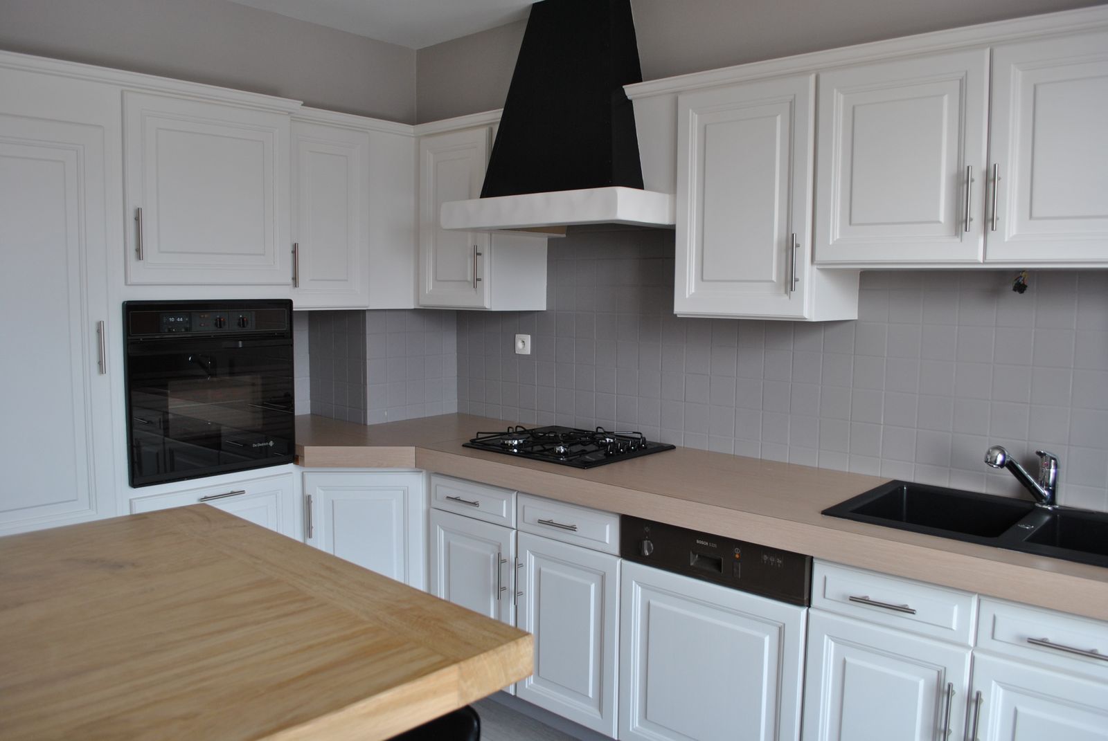 Peindre Une Hotte De Cuisine En Bois : R?nover une cuisine rustique – Les petits travaux de Flo Peindre Une Hotte De Cuisine En Bois : R?nover une cuisine rustique – Les petits travaux de Flo