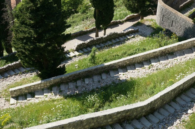 Les marches de la forteresse de Kotor Les marches de la forteresse de Kotor