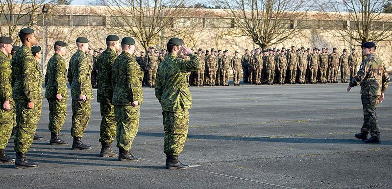 Des troupes canadiennes participent à un exercice d'entraînement de l'OTAN dirigé par les Français