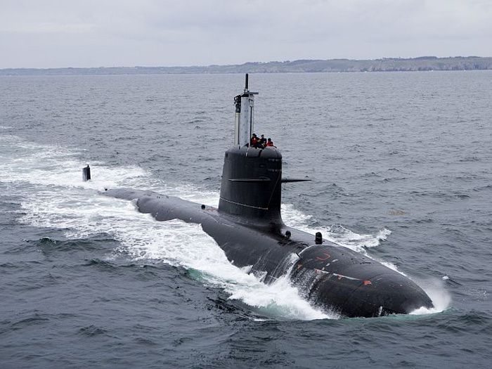 http://img.over-blog-kiwi.com/0/54/74/56/20150324/ob_7c13a4_scorpene-photo-dcns-pic-3.jpg