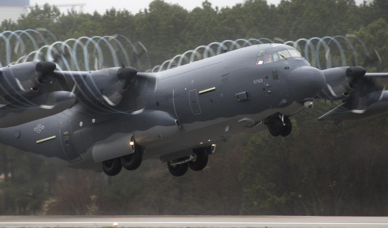 USAF MC-130J Commando II Special Operations tanker aircraft – photo Andrew McMurtrie LM