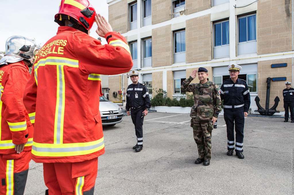 Visite du chef d’état-major des armées, au bataillon de marins-pompiers de Marseille