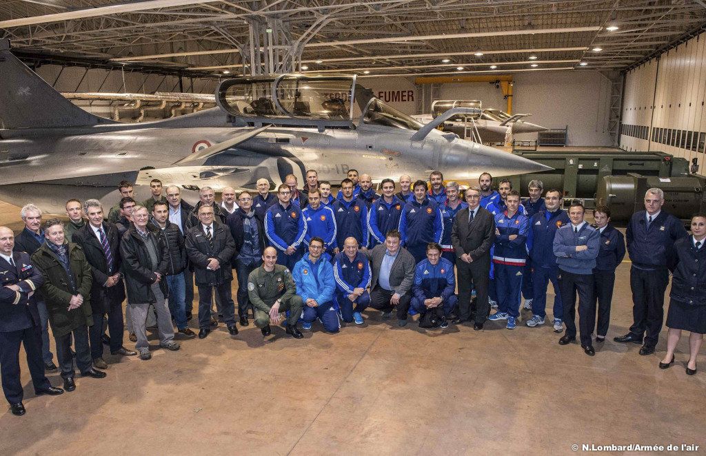 La Fédération française de rugby en séminaire sur la base aérienne 118 de  Mont-de-Marsan - RP Defense