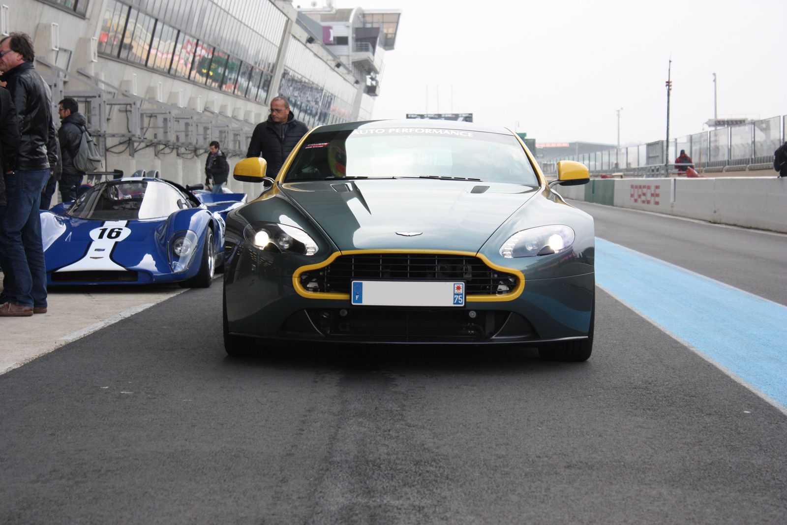 Aston Martin - Auto Performance - Circuit Bugatti Le Mans