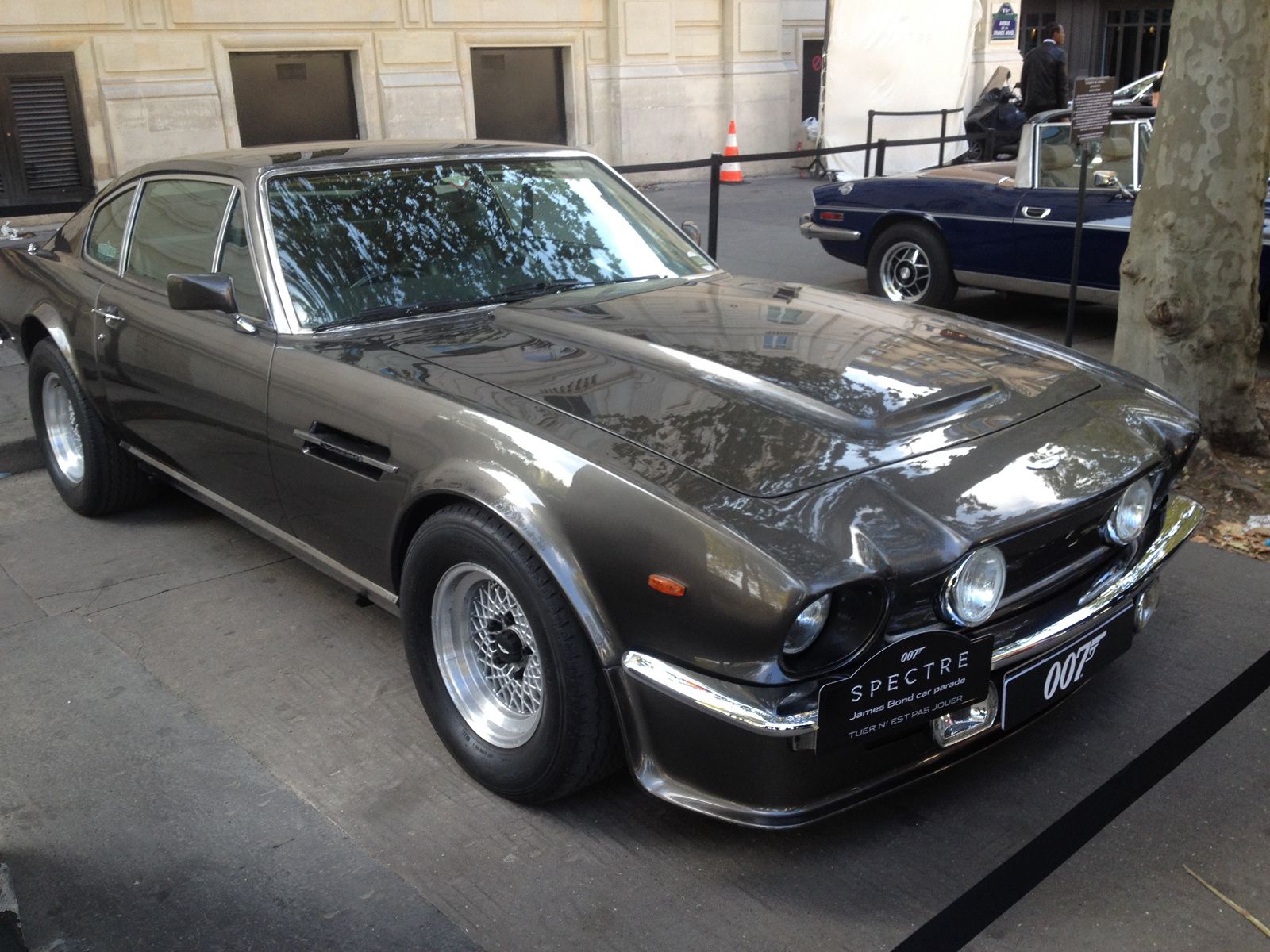 James Bond sur les Champs Elysées !