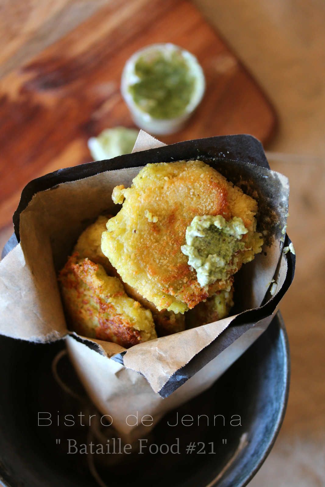 Croquettes de riz et fromage sauce verte au piment