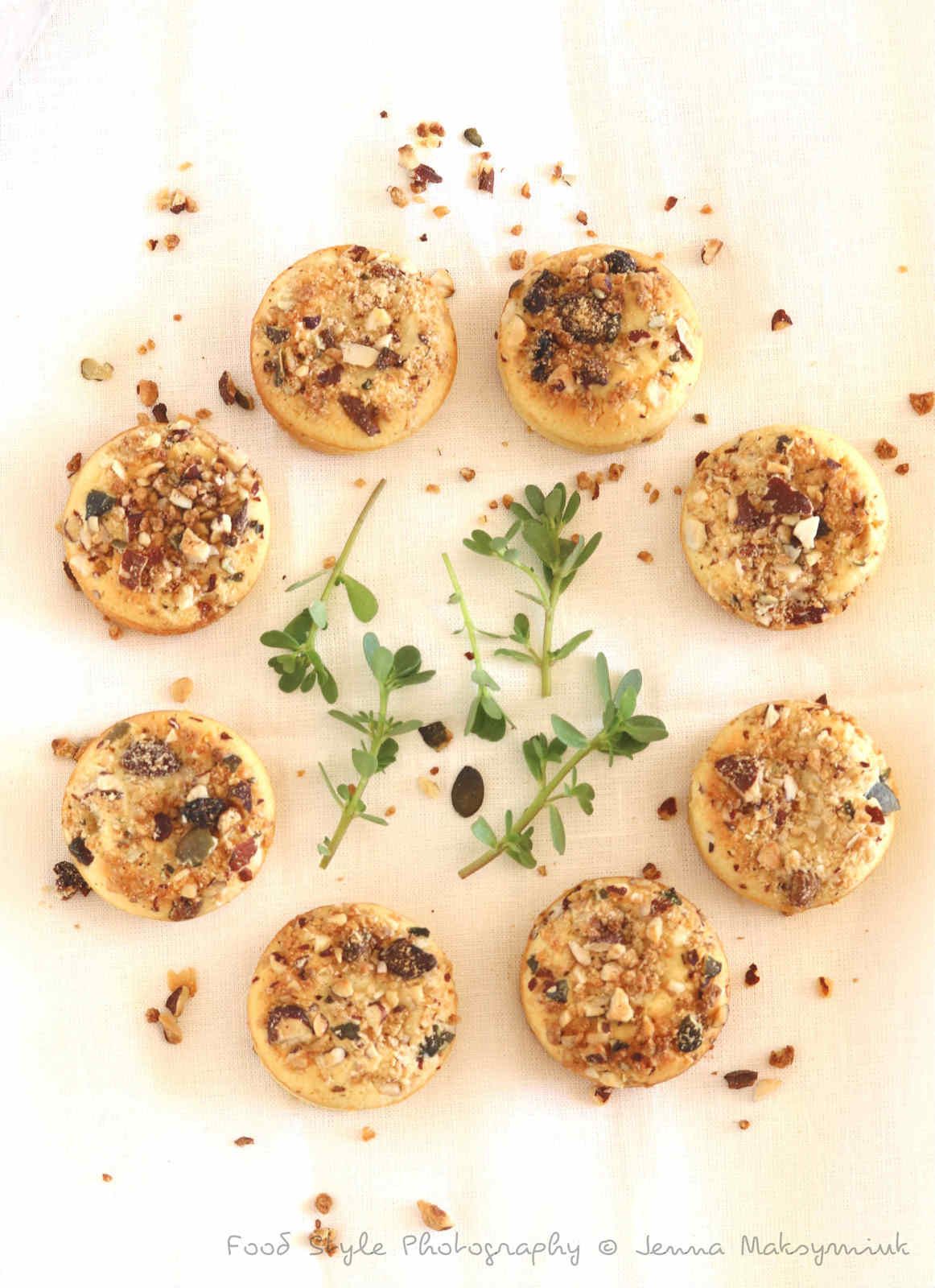 Minis quatre-quarts citron et croquant de musli aux fruits secs