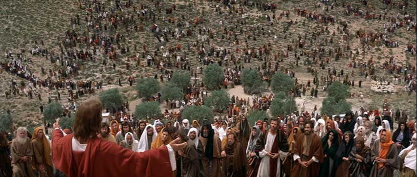 Résultat de recherche d'images pour "Jésus Christ dans la foule à Jérusalem issu du Film"