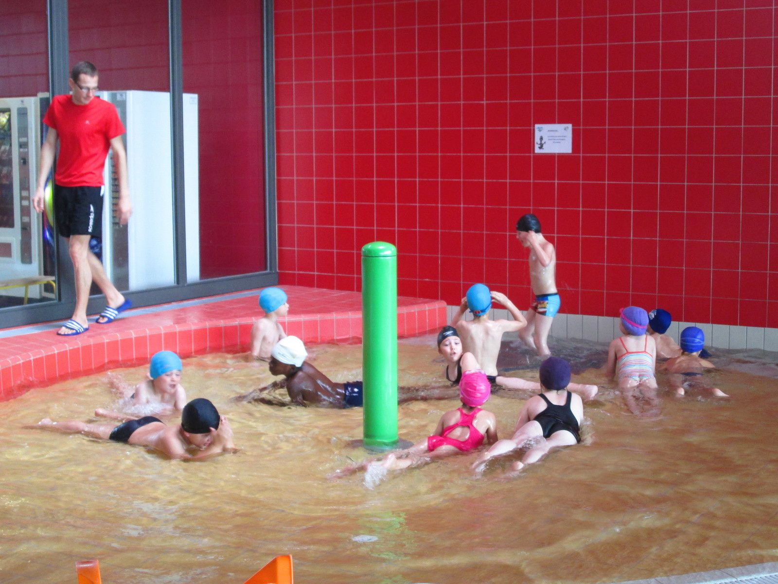 Le lundi, c'est piscine ! - Le blog de l'école élémentaire des Remparts de  Brezolles
