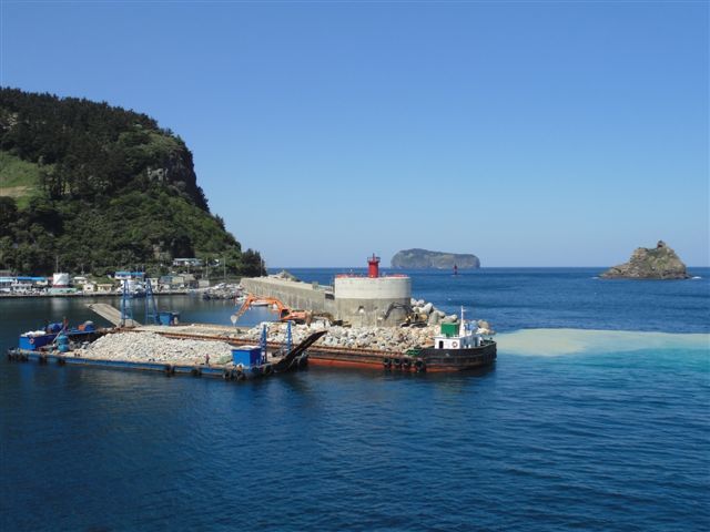 Des photos prises au cours de mon séjour sur l'île d'Ulleung-do, en mer du japon, au large de la corée du sud.