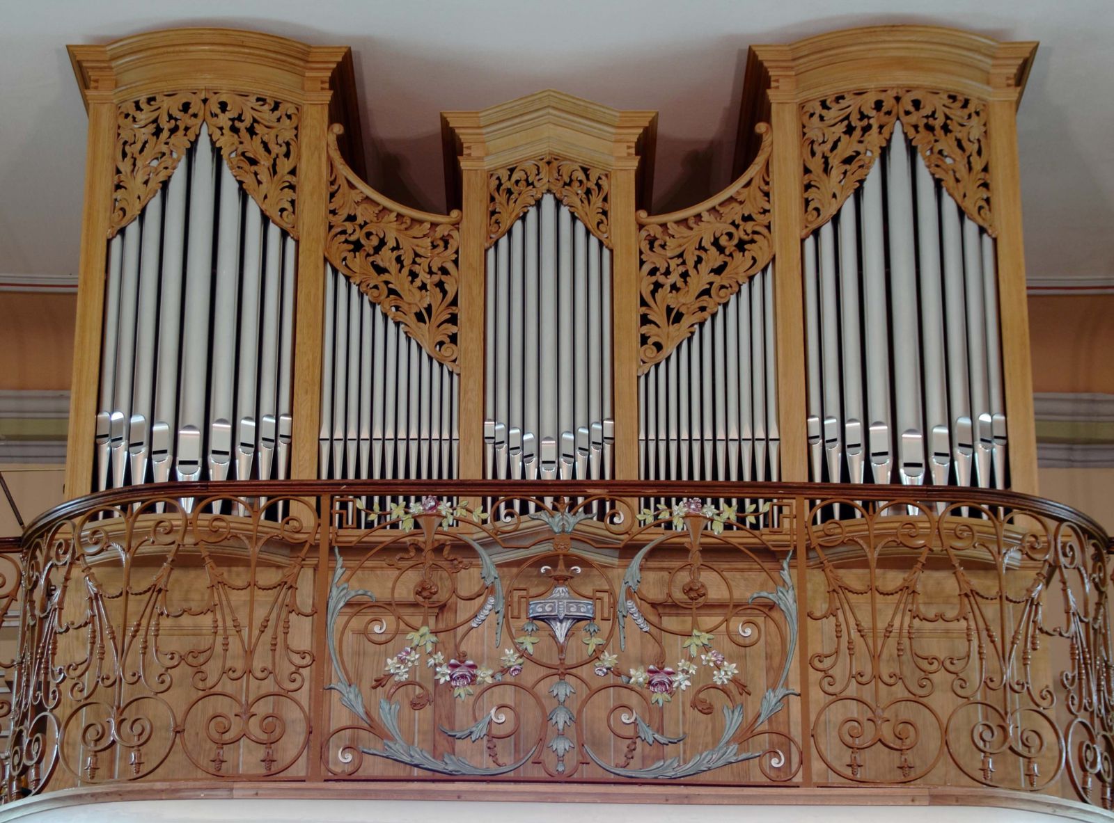 L'orgue de l'Église Sainte-Anne de Neunkirchen-lès-Bouzonville