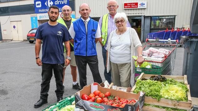 Grandes surfaces : l'interdiction de jeter des déchets alimentaires censurée