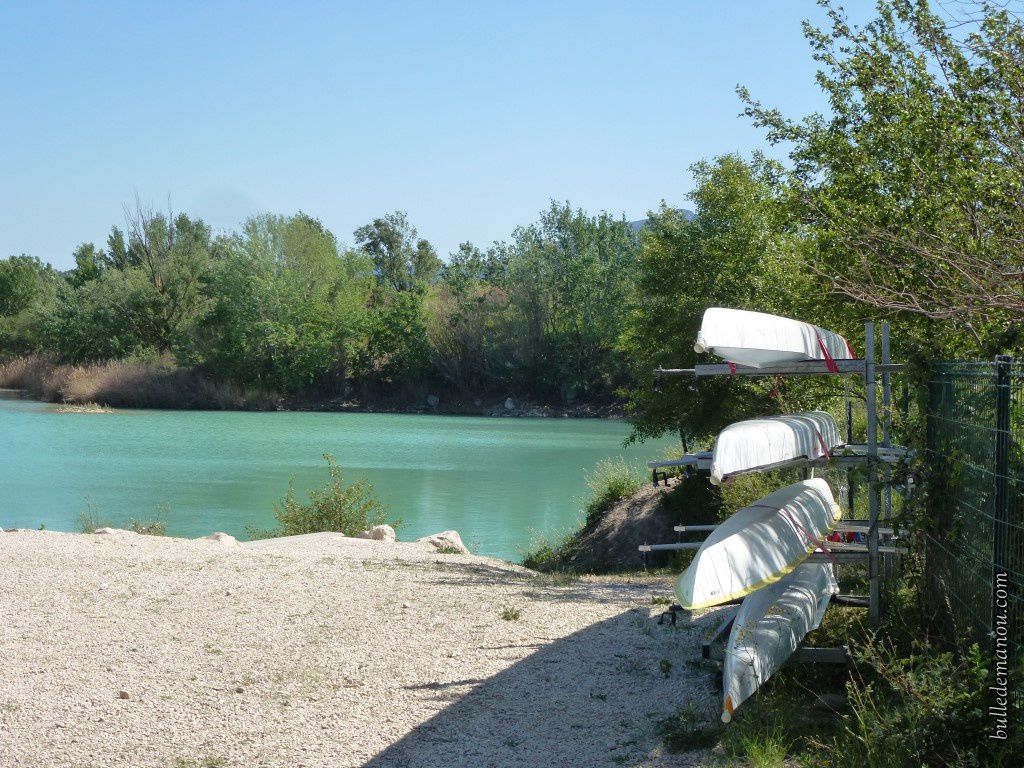 Le Lac de Peyrolles (4) : les activités nautiques et les jeux / Balade en  Provence - Dans la Bulle de Manou