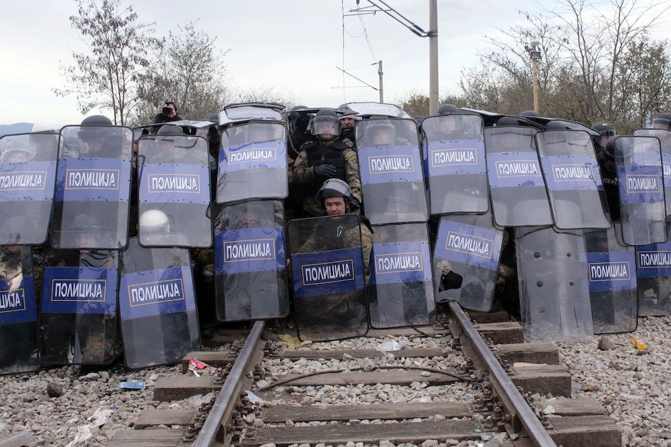 Idomeno kampejo : solidareco de la migrantoj kun Bruselo