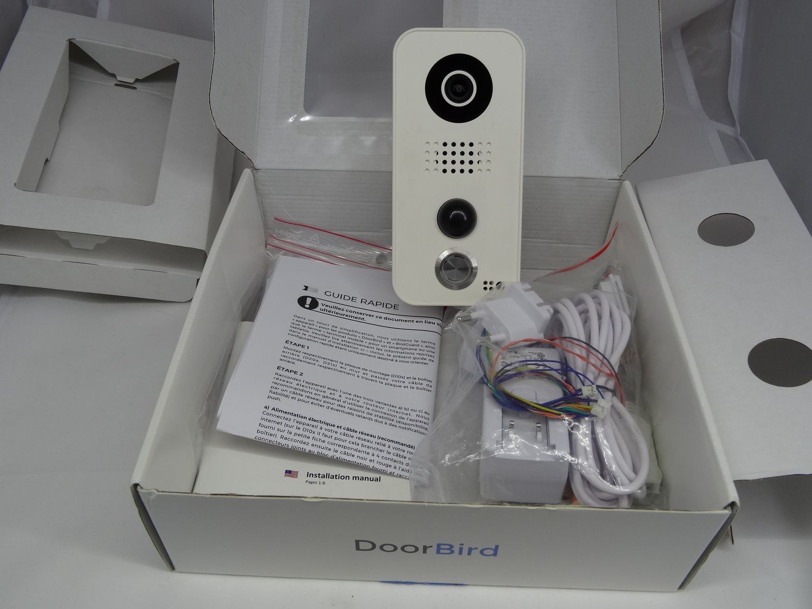 Test d'un portier video DoorBird D101 connecté à internet en wifi ou réseau  filaire (fourni par LM2 Group) - Chez Cyril